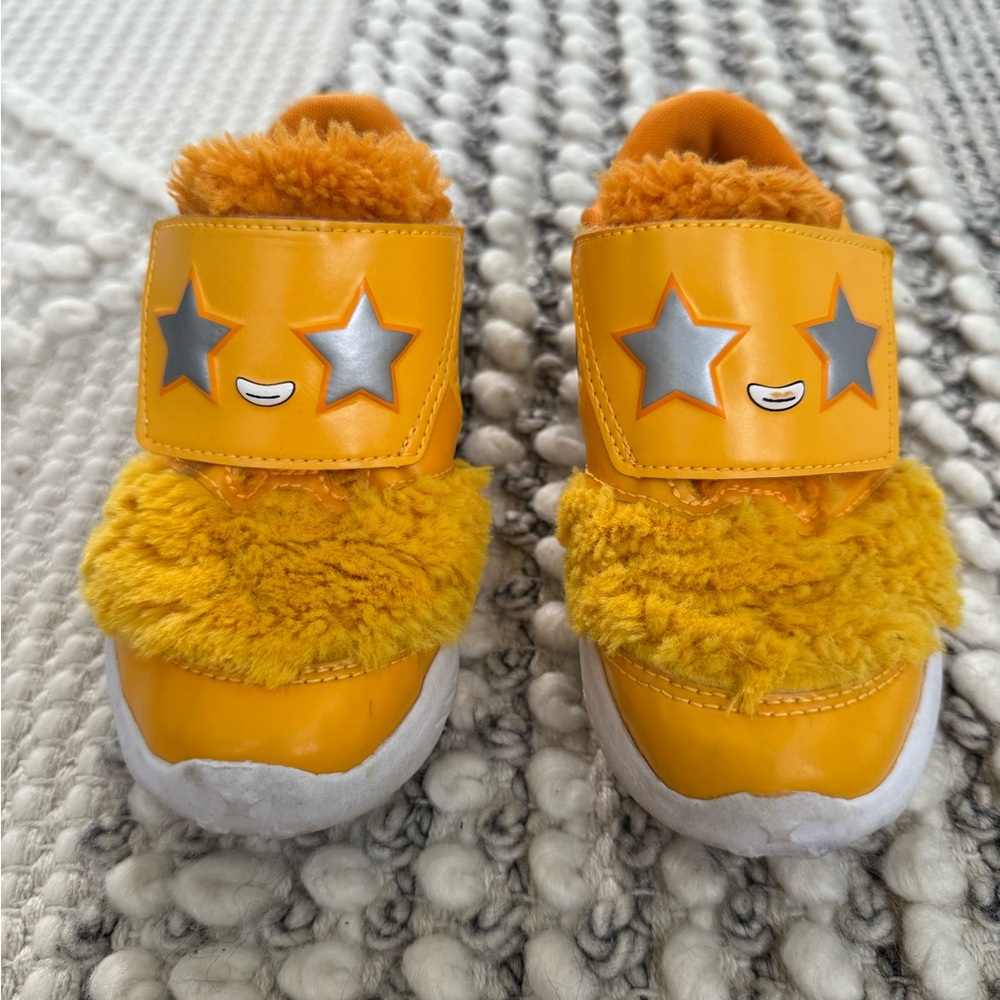 Nike Star Runner 2 Lil Furry Shoes Go Fast DC4405-700 Size 10C yellow